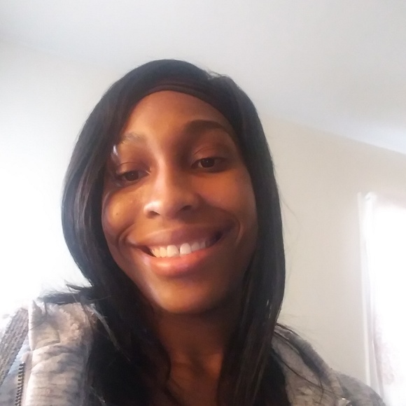 Meet your Posher, Laisnee - Picture 1 of 1